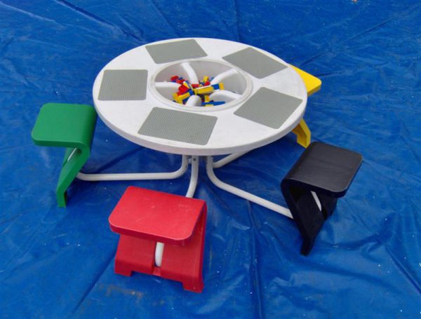 Legotafel-5-stoeltjes-Medium