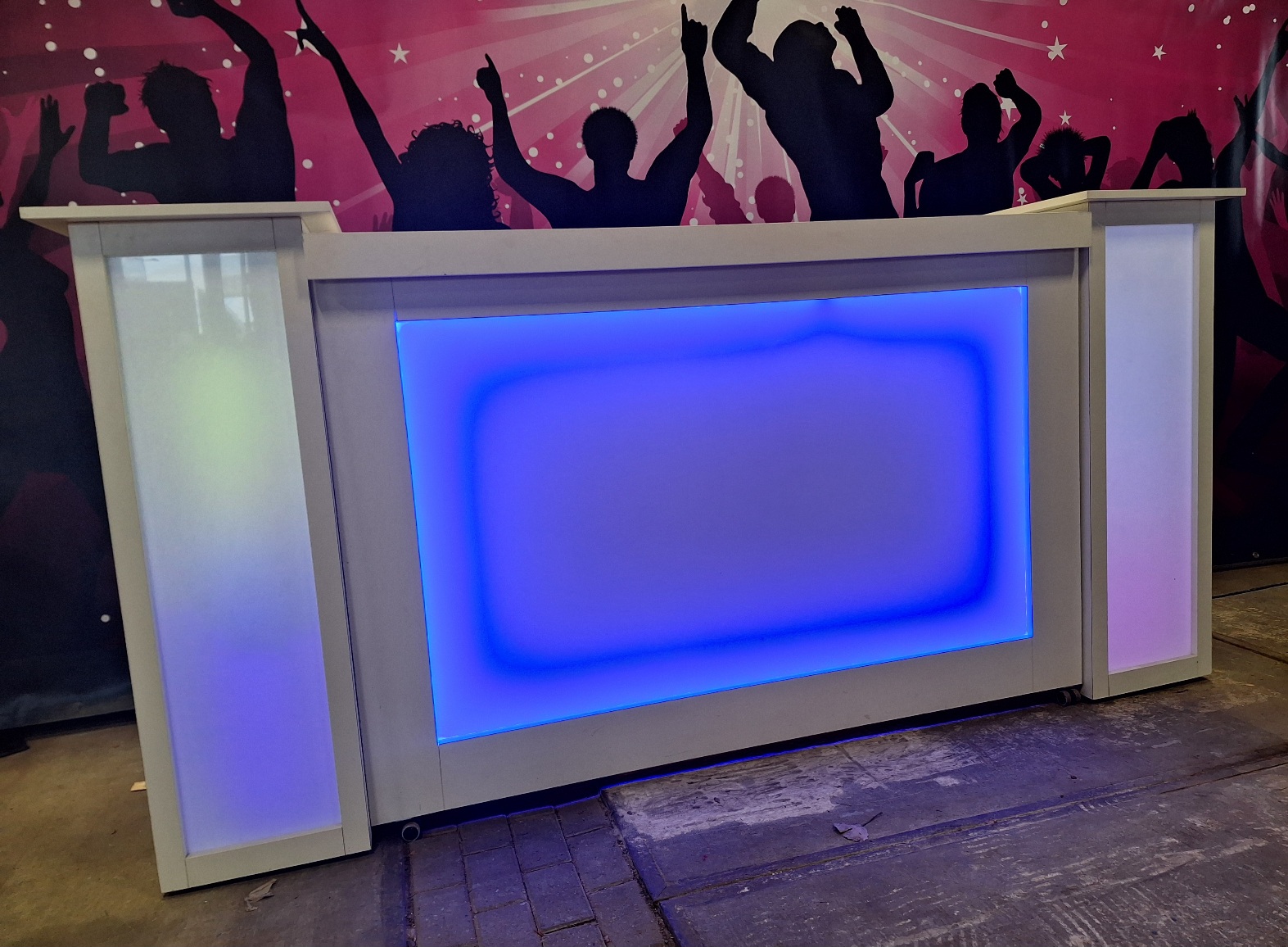 DJ Booth wit DJ Booth wit